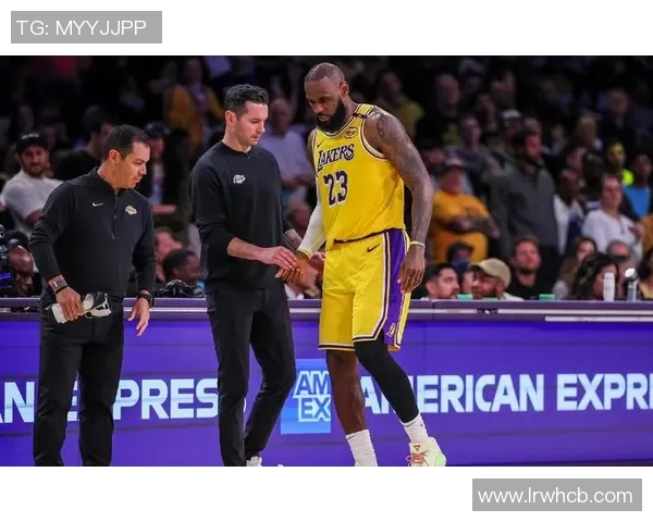 詹姆斯膝盖受伤：战神能否再创奇迹？