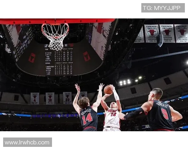 今天NBA热火对阵老鹰精彩直播全程回顾与赛后分析