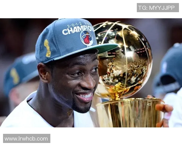 韦德传奇时刻集锦回顾展现篮球之神的辉煌与激情