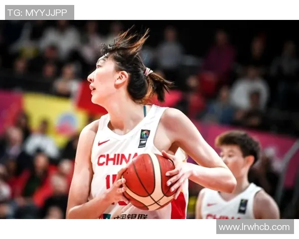 加拿大女篮与希腊女篮激战正酣谁将赢得这场精彩对决