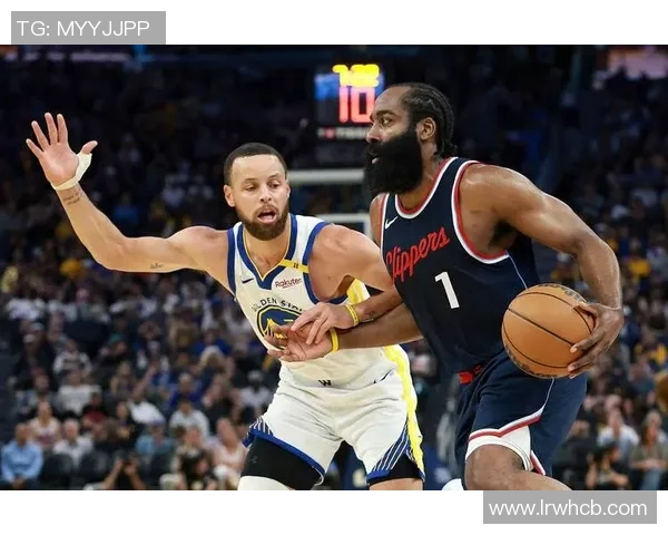 勇士与快船激战正酣2月24日CCTV直播精彩瞬间回顾