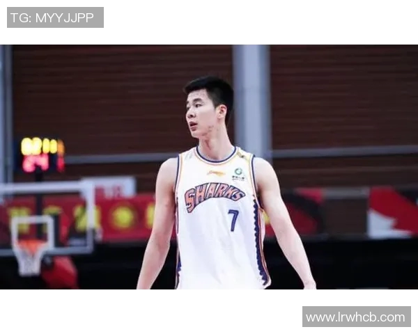 郭昊文：从篮球新星到职业生涯的奋斗与梦想之路