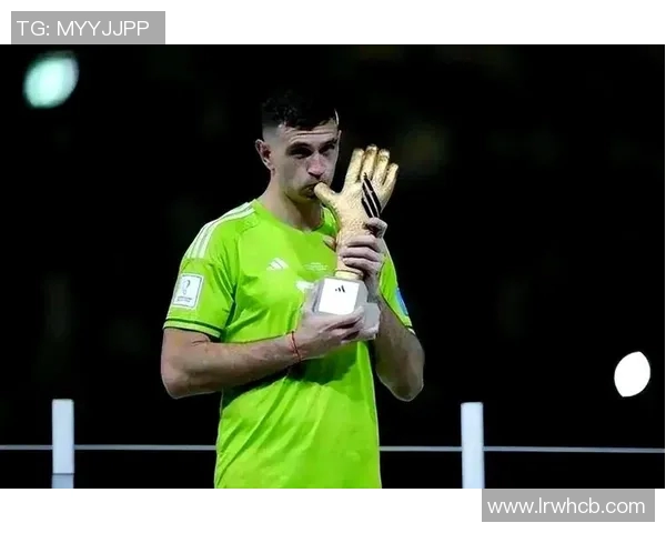 马丁内斯的传奇旅程与足球世界的辉煌成就解析